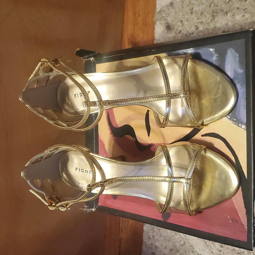 High heel shoes